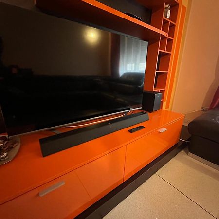 Stay In Style - Vibrant Condo In San Giovanni Lupatoto Exteriör bild