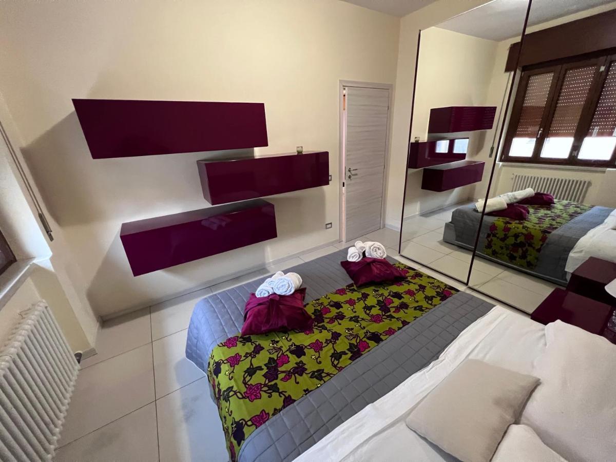 Stay In Style - Vibrant Condo In San Giovanni Lupatoto Exteriör bild