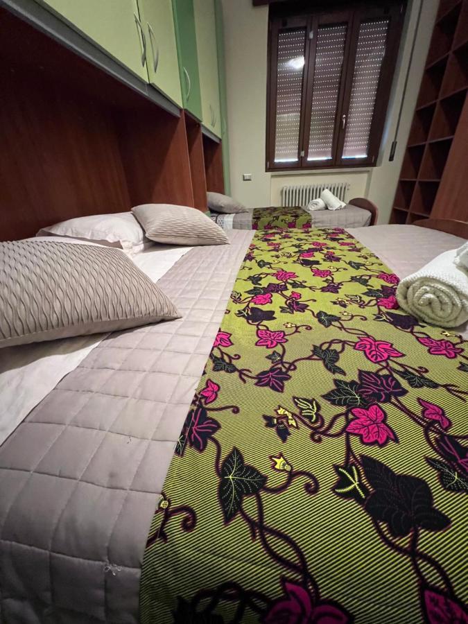 Stay In Style - Vibrant Condo In San Giovanni Lupatoto Exteriör bild