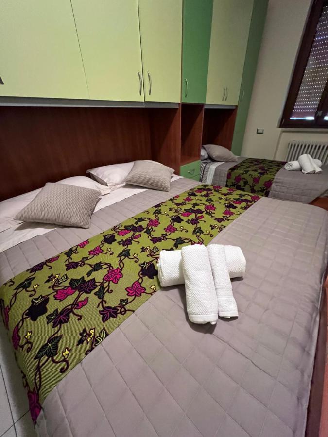 Stay In Style - Vibrant Condo In San Giovanni Lupatoto Exteriör bild