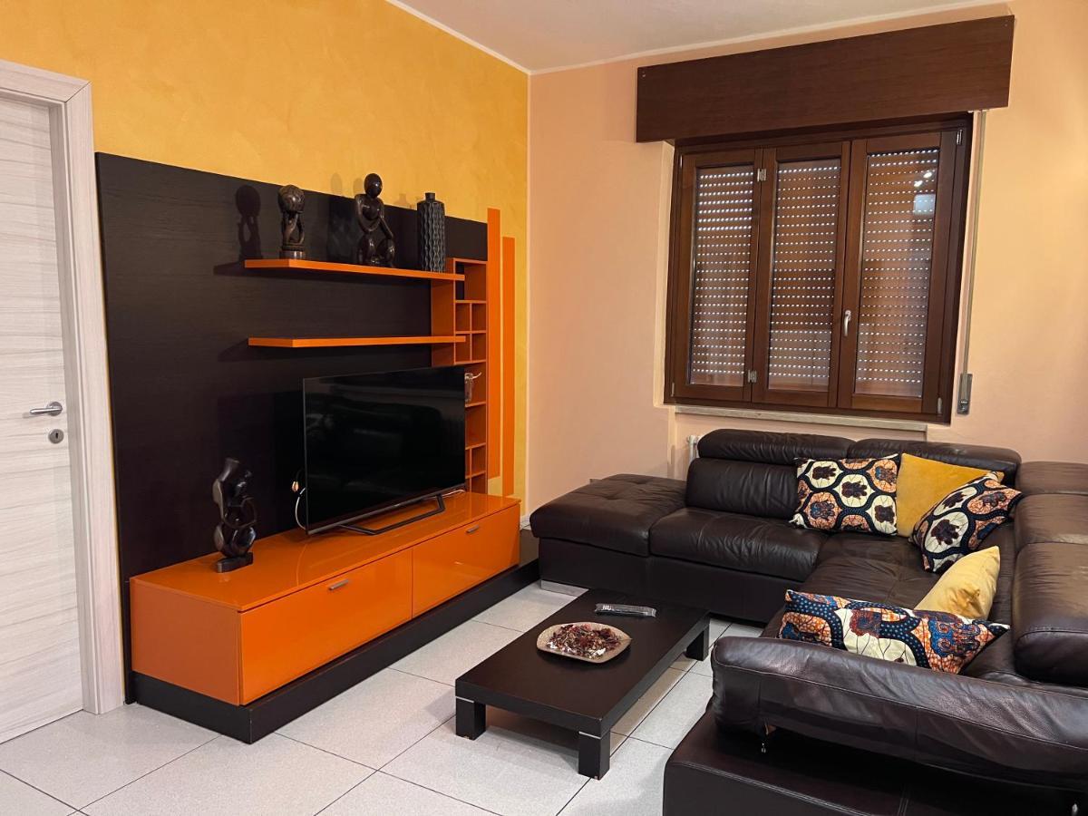 Stay In Style - Vibrant Condo In San Giovanni Lupatoto Exteriör bild