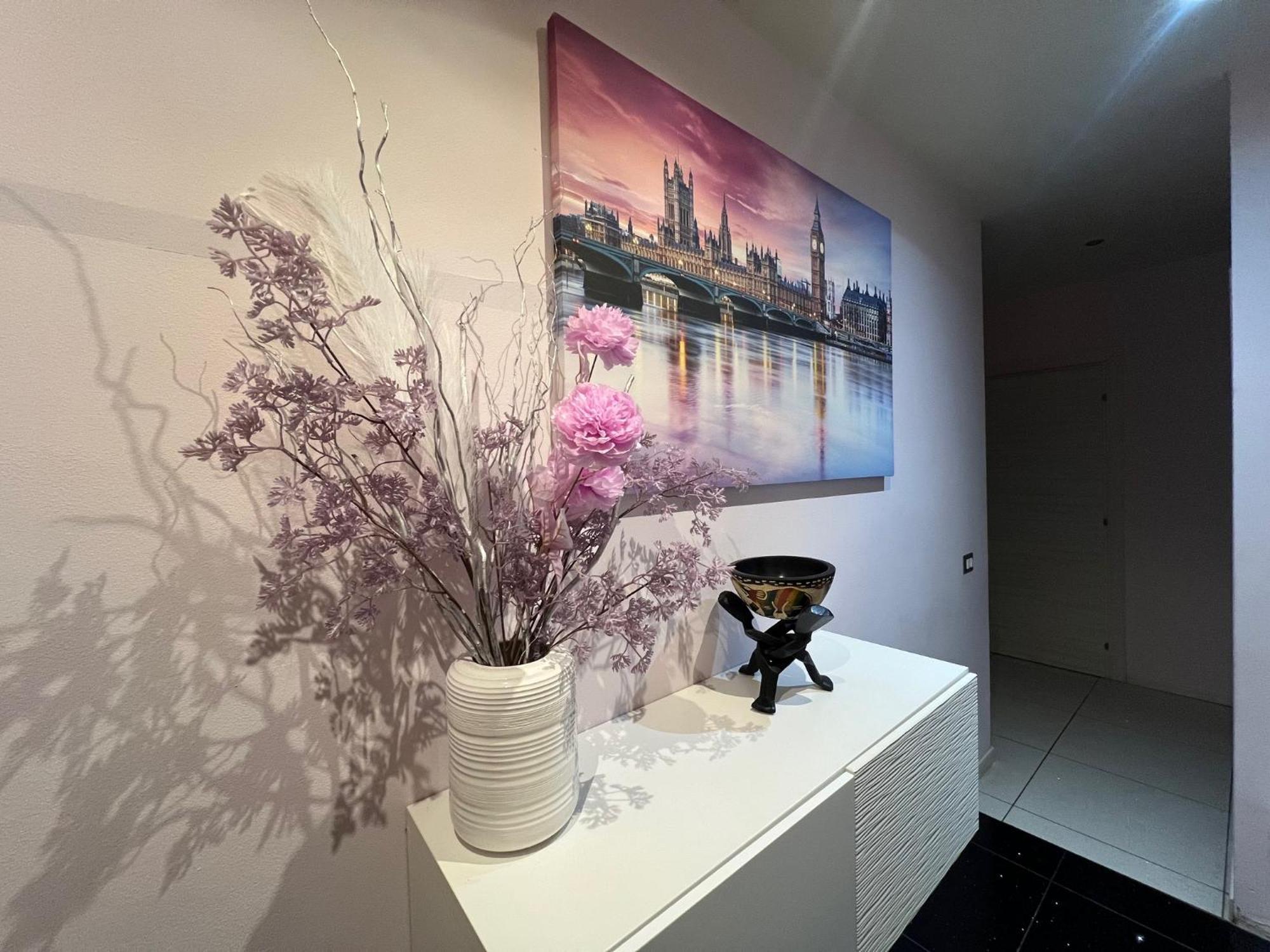 Stay In Style - Vibrant Condo In San Giovanni Lupatoto Exteriör bild