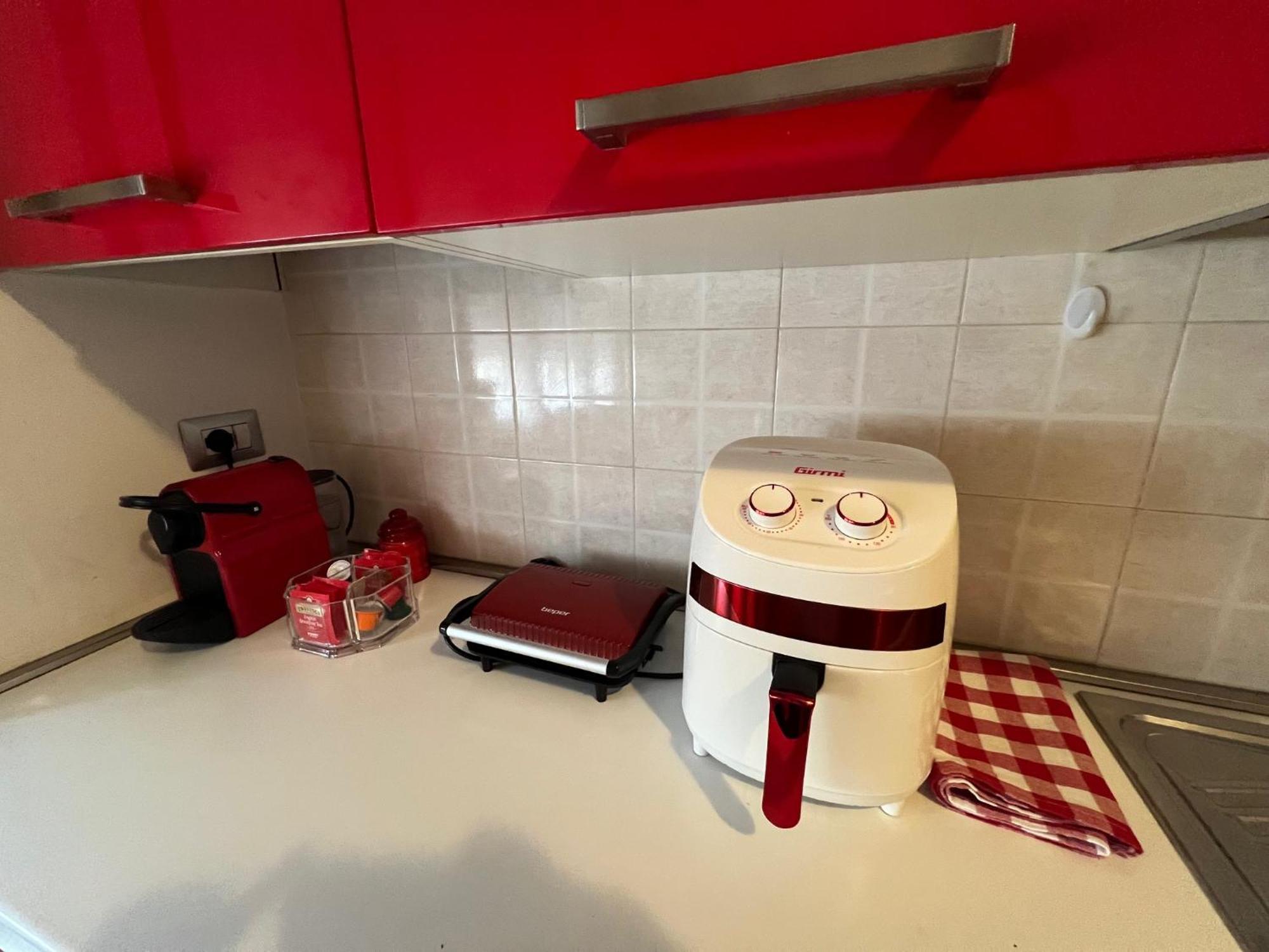 Stay In Style - Vibrant Condo In San Giovanni Lupatoto Exteriör bild