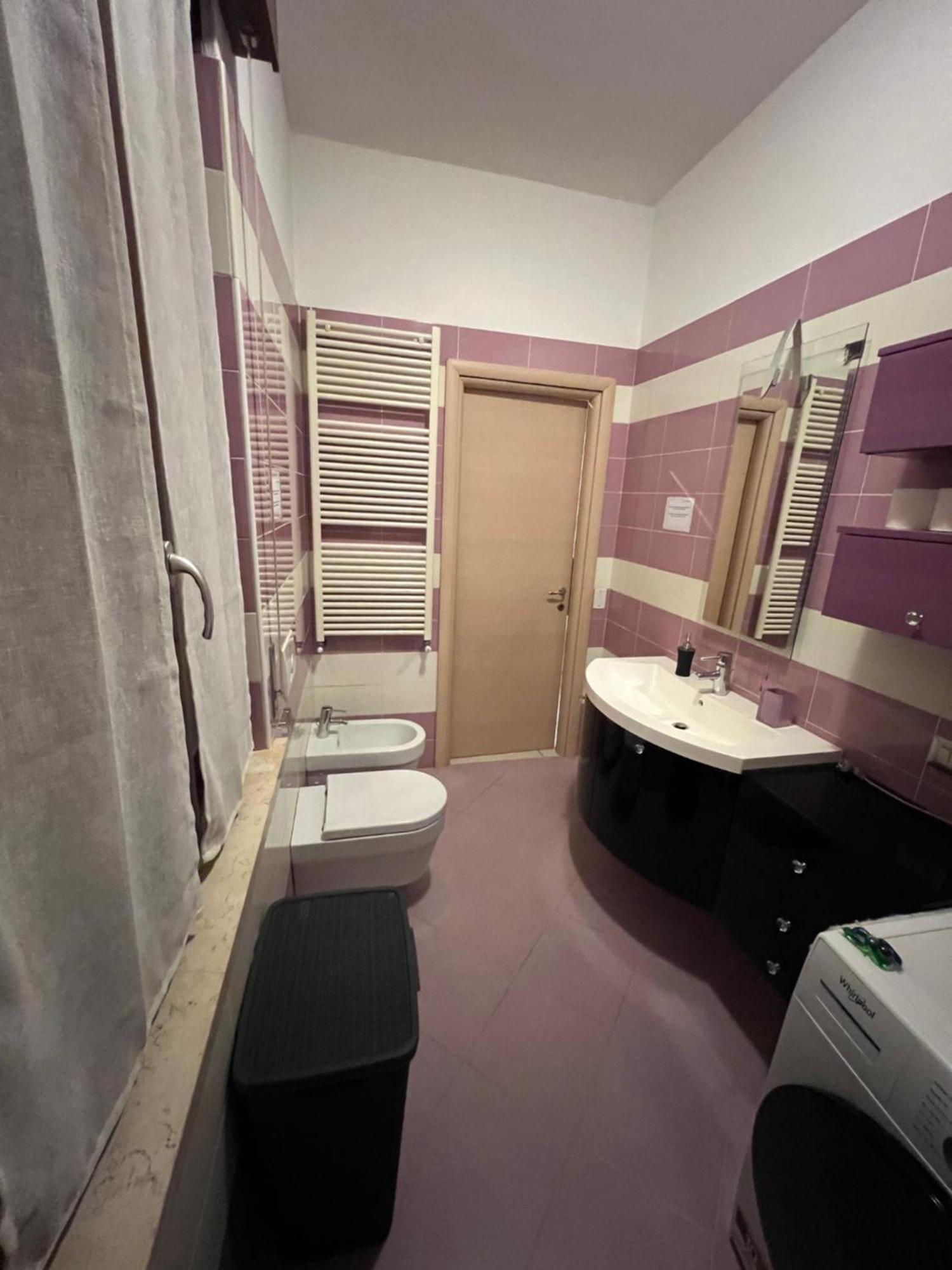 Stay In Style - Vibrant Condo In San Giovanni Lupatoto Exteriör bild